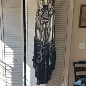 Boho Tie-Dye Floral Maxi Dress in Black and White